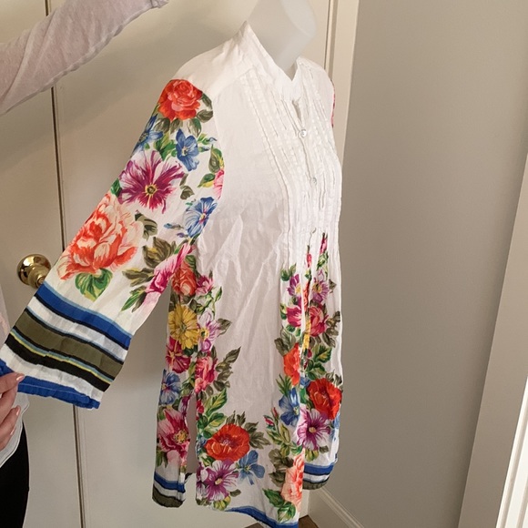 Yuka Beach Cover Up - Picture 3 of 10